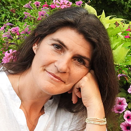 Vivre en fréquence élevée en plein coeur du quotidien - Carmen Péra
