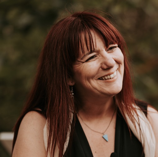 Krystel Lemblé : Prêtresse de l’Union Sacrée